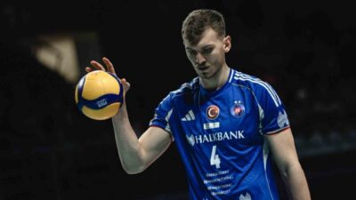 Efeler Ligi’nin 15. haftasında Galatasaray HDI Sigorta sahasında Halkbank’ı 3-0