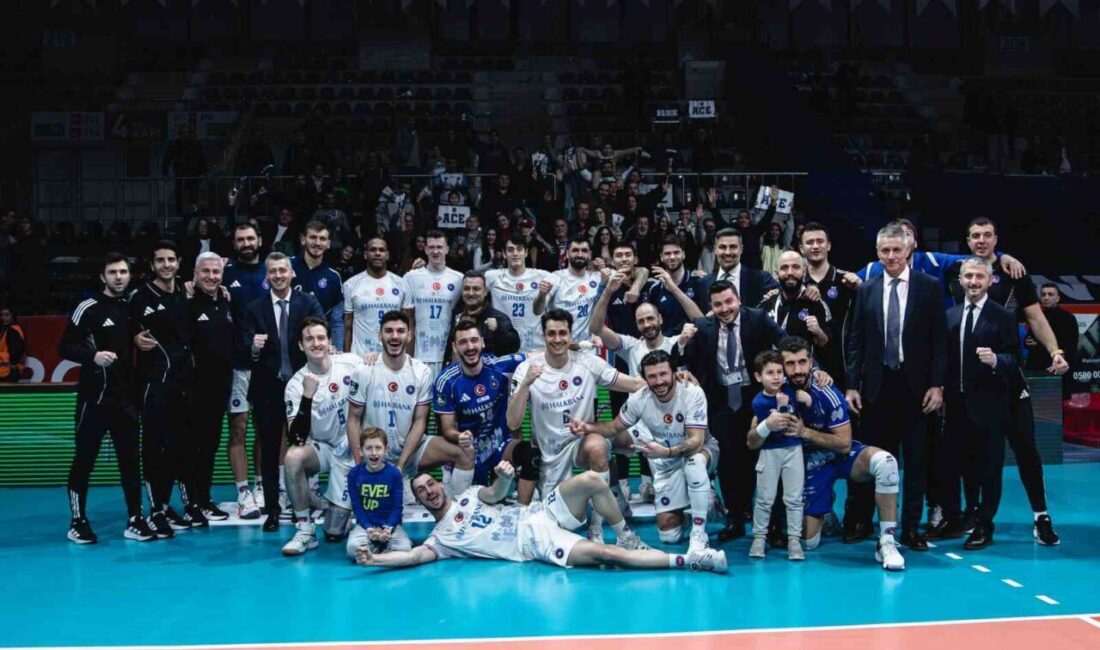 Efeler Ligi’nin 16. haftasında Halkbank, sahasında Altekma’yı 3-0 mağlup etti.