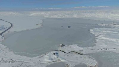 Sivas’ta birçok efsaneye konu olan ve yaz aylarında binlerce göçmen