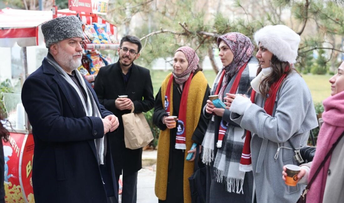 Eğitimciler Birliği Sendikası (EĞİTİM-BİR-SEN) yetkilileri, ek atama bekleyen özel sektör