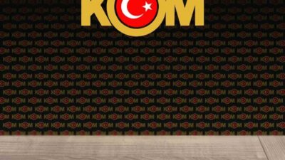 Kırşehir’de ehliyet sınavına giren 2 kişi, kopya düzeneği ile yakalandı.