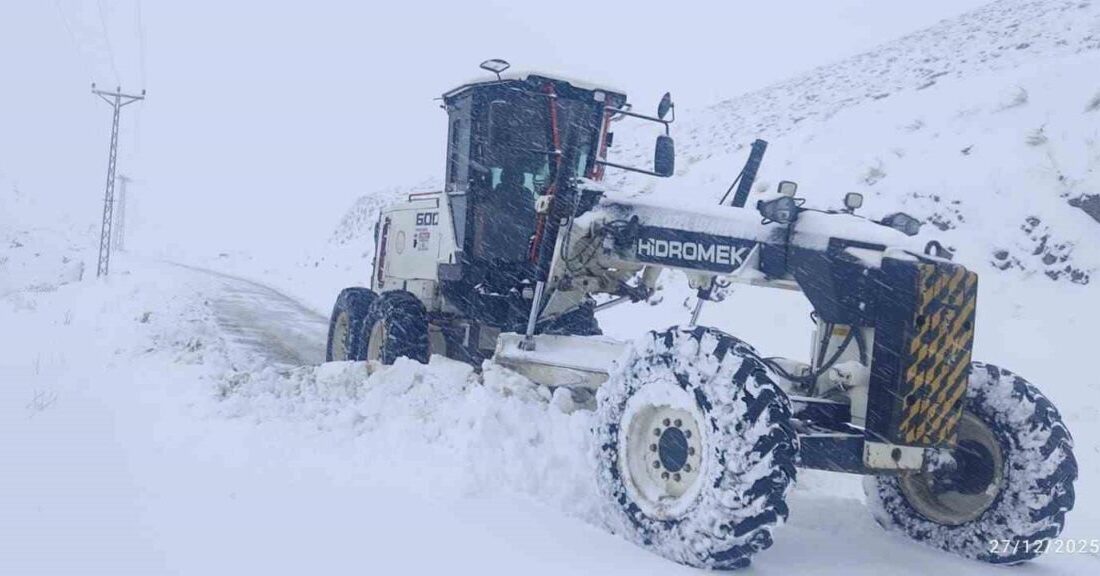 Elazığ’da kar yağışıyla birlikte kent genelindeki 546 köy yolunun 323’ü
