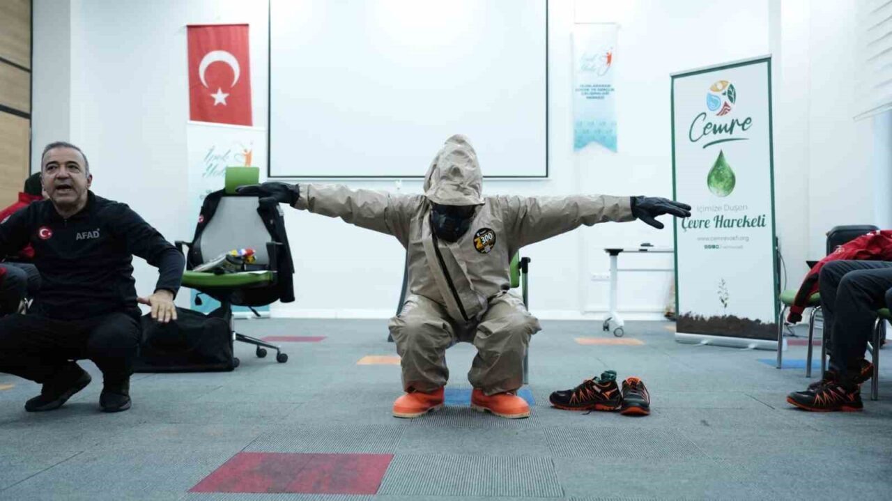 Elazığ’da AFAD 1. Seviye Arama Kurtarma Eğitimleri devam ediyor. İpek