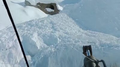 Elazığ’da çığ düşmesi sonucu kapanan Tirnik Geçidi, temizlenerek ulaşıma açıldı.