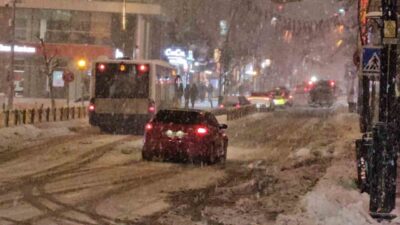 Elazığ’da dün gün boyu etkisi sürdüren kar yağışı bugün de