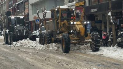 Elazığ Belediyesi Fen İşleri Müdürlüğü ekipleri tarafından haftalardır etkili olan