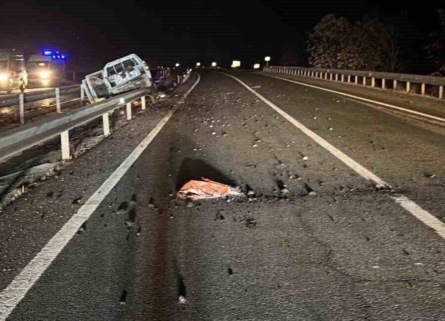 Elazığ’da İl Özel İdaresi ekipleri, göreve giderken kaza yaptı. Kazada