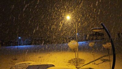 Meteorolojinin uyarı verdiği Elazığ’da yoğun kar yağışı başladı. Meteoroloji 13.