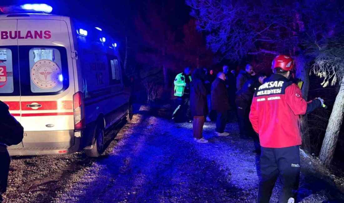Tokat’ın Niksar ilçesinde elektrikli bisikletle uçuruma yuvarlanan genç, kaldırıldığı hastanede