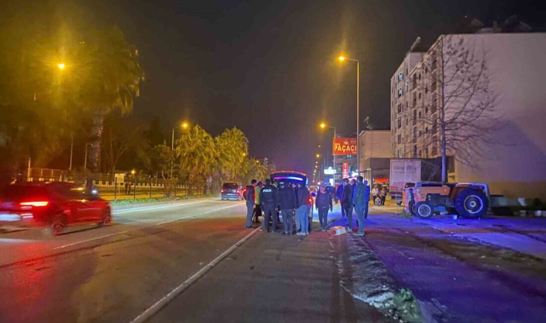 Antalya’nın Serik ilçesinde hafif ticari araç ile elektrikli bisikletin çarpışması