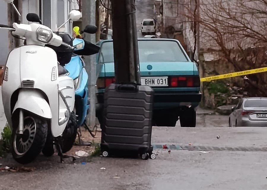 İzmir’de eczane önüne bırakılıp kısa süreli paniğe neden olan ve