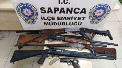 Sakarya’nın Sapanca ilçesinde emniyet ekiplerinin düzenlediği uyuşturucu operasyonunda 2 kişi
