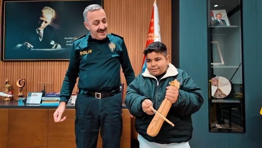 Tekirdağ’ın Muratlı ilçesi Turan Mahallesi’nden gelen çocuklar, Tekirdağ İl Emniyet
