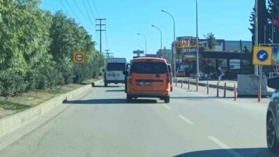 Adana’da Karayolları Genel Müdürlüğü’ne ait hafif ticari aracın sürücüsü, emniyet