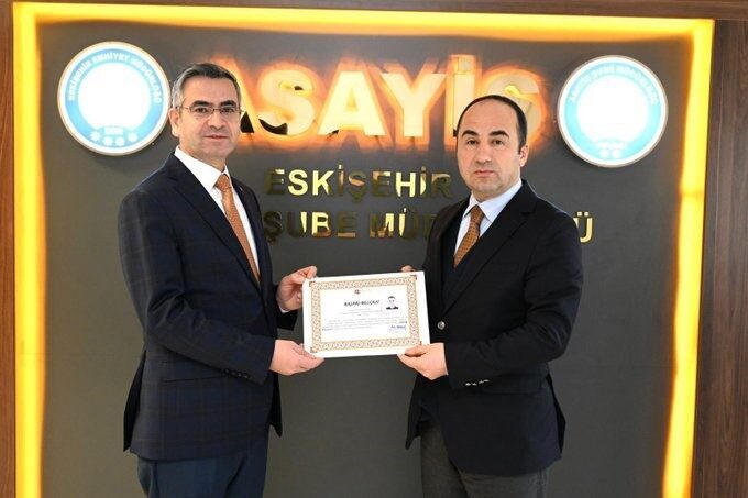 Eskişehir İl Emniyet Müdürü Tolga Yılmaz, Asayiş Şube Müdürlüğü personeliyle