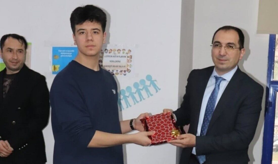 Kütahya’nın Tavşanlı ilçesinde, Zeytinoğlu İlçe Halk Kütüphanesi Müdürlüğü tarafından düzenlenen