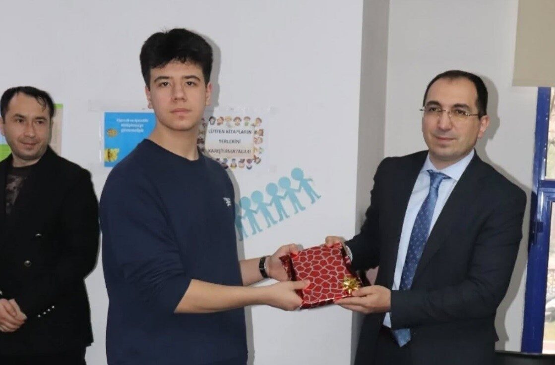 Kütahya’nın Tavşanlı ilçesinde, Zeytinoğlu İlçe Halk Kütüphanesi Müdürlüğü tarafından düzenlenen