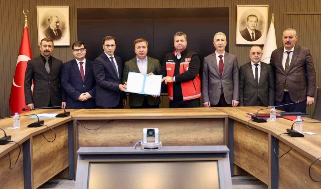 Erzincan’da “Engelsiz Nefes Evi Projesi”nin protokol imza töreni, Vali Hamza