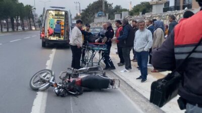 Mersin’in Erdemli ilçesinde motosiklet ile kamyonetin çarpıştığı kazada motosiklet sürücüsü