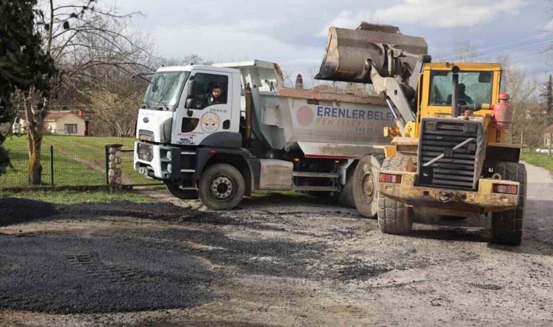 Erenler’de belediye ekipleri, ulaşım konforunu artırmak ve ilçe estetiğini güçlendirmek