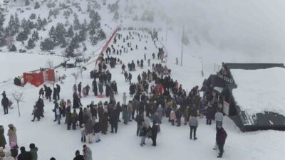 Türkiye’nin önemli kış turizm merkezlerinden olan Erzincan’daki Ergan Kayak Merkezi,