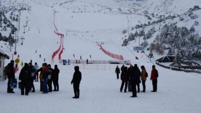 Türkiye’nin önemli kayak merkezlerinden birisi olan Erzincan’daki Ergan Kayak Merkezi,