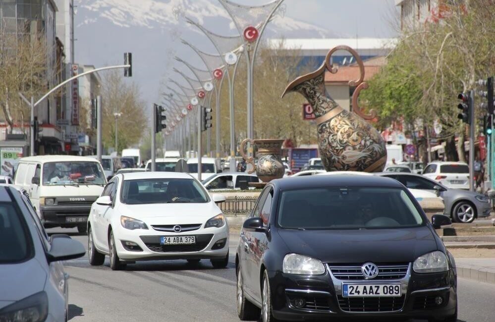Erzincan’da Aralık itibariyle trafiğe kayıtlı araç sayısı 83 bin 609