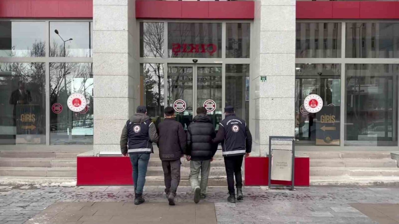 Erzurum’da gerçekleştirilen operasyonlarda toplam 48 düzensiz göçmen ve 4 organizatör