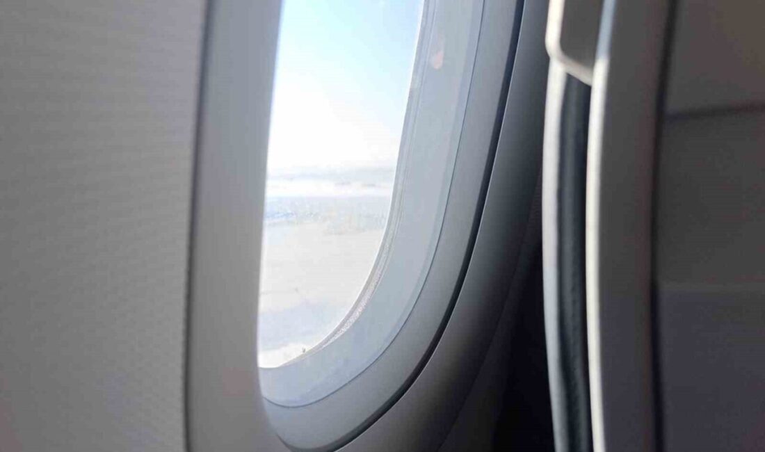 Erzurum’da etkili olan-32 dereceyi bulan aşırı soğuk hava, hava ulaşımında