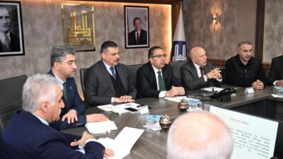 Erzurum Büyükşehir Belediyesi Encümen Salonunda kırmızı et üretimi konulu geniş