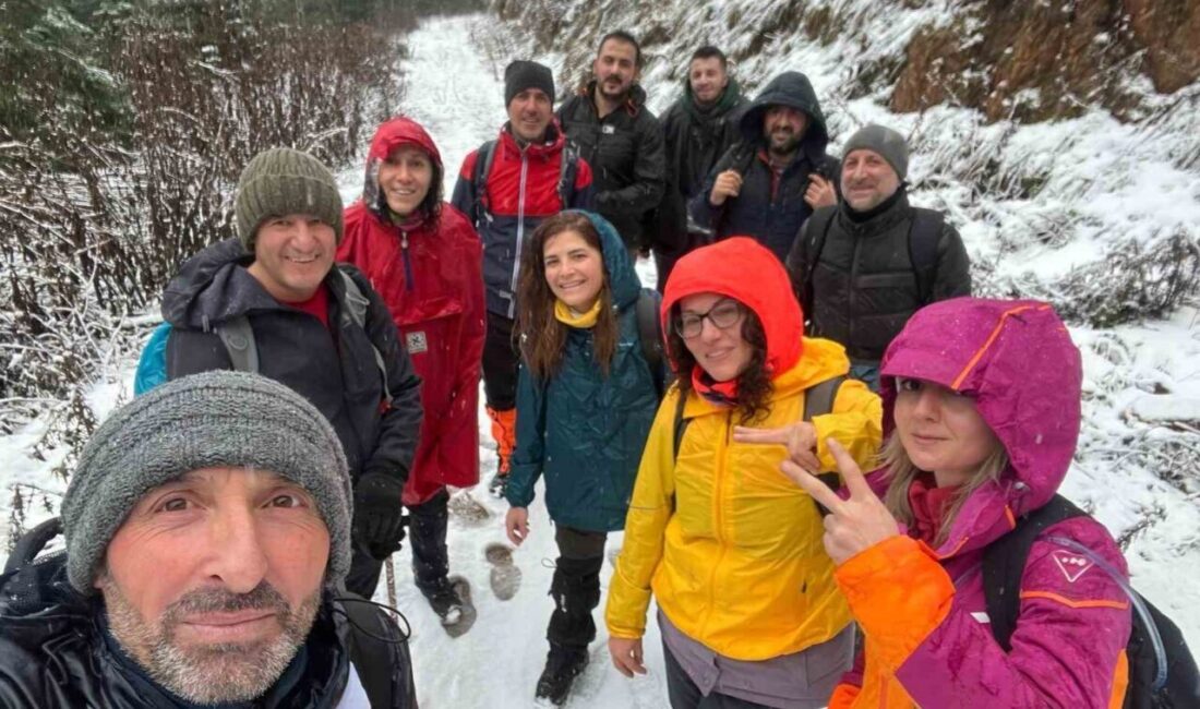 Eskişehir Doğa Aktiviteleri (ESDAG) üyeleri, Bozüyük Mezitler bölgesindeki zorlu orman