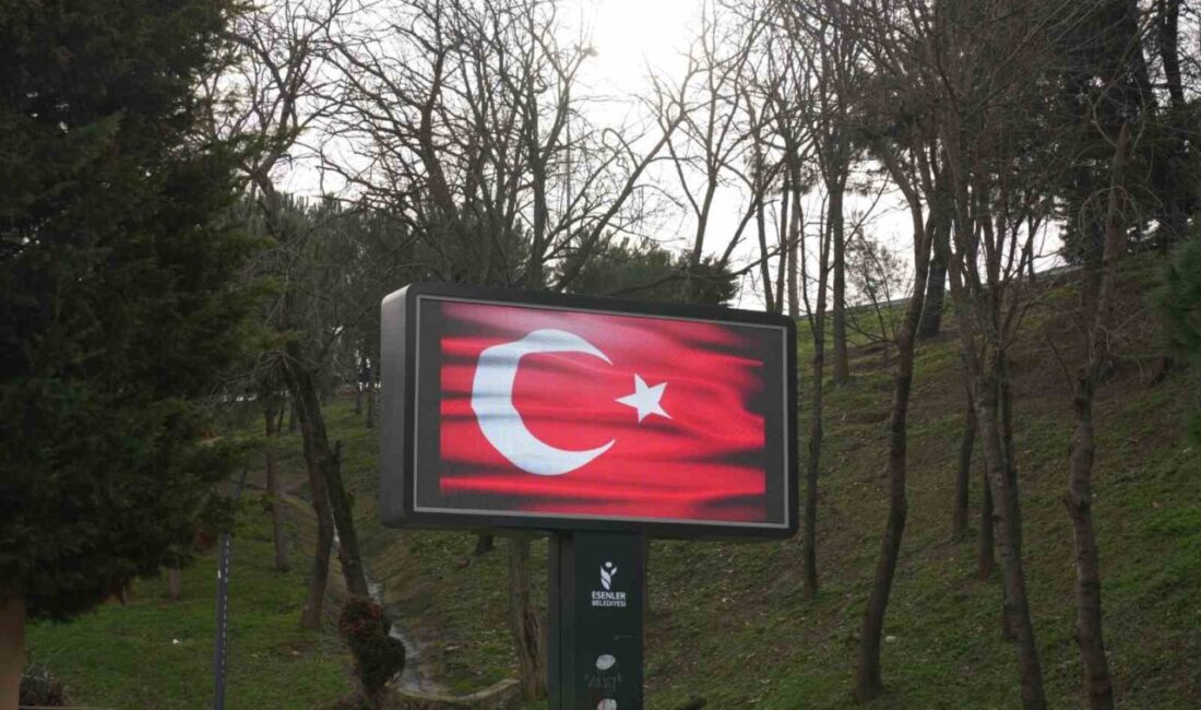 Türk bayrağına yönelik yapılan çirkin saldırının ardından Esenler Belediyesi, ilçenin