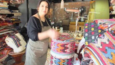 Burhaniye ilçesinde, aşçı Handan Hasgül, çöpe atılan eski halı ve