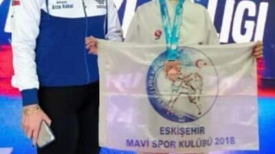 Spor Toto Yıldızlar Ligi Karate Şampiyonası’na Eskişehir’den katılan Eylül Sare