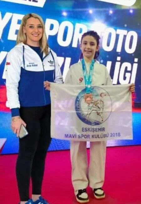 Spor Toto Yıldızlar Ligi Karate Şampiyonası’na Eskişehir’den katılan Eylül Sare