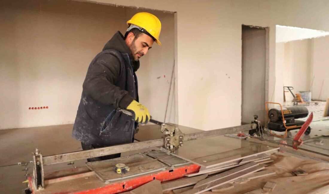 Eskişehir’de etkili olan dondurucu soğuklar hayatı olumsuz etkilerken, inşaat sektöründe