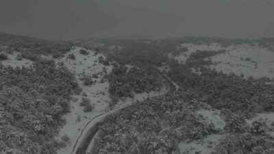 Eskişehir kent merkezine 18 kilometre olan Bozdağ’ın zirvesindeki kar manzarası