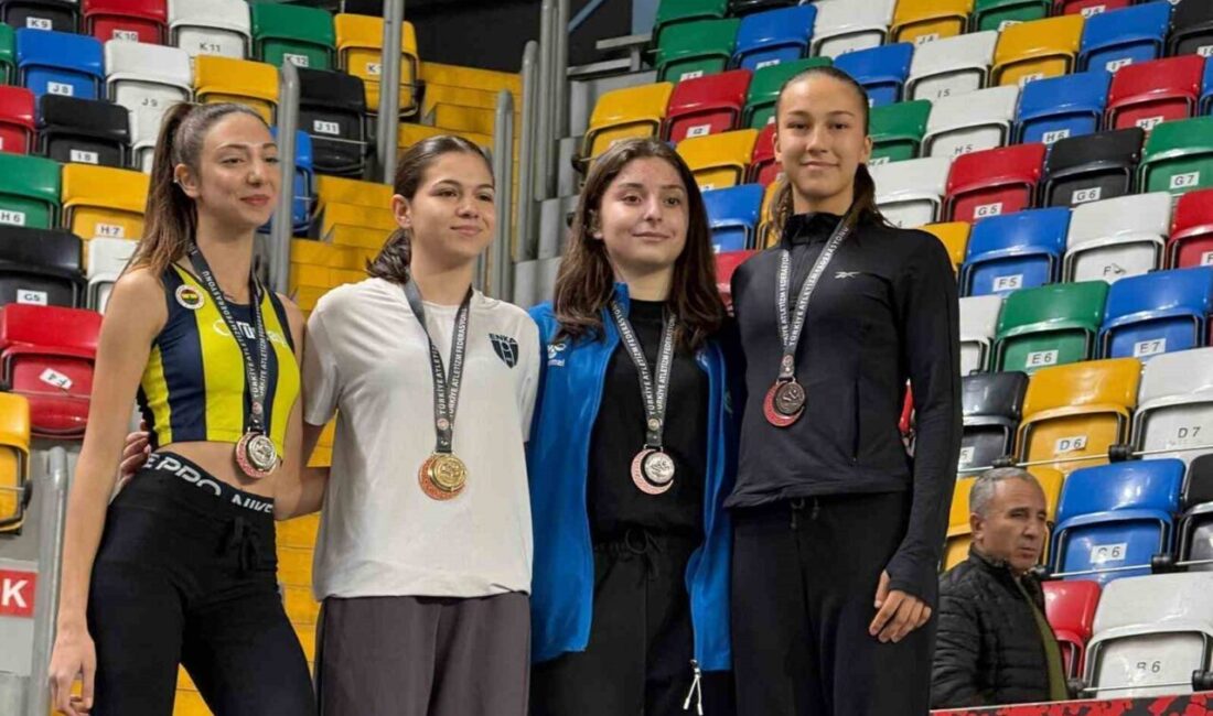 Cüneyt Koryürek U20 Türkiye Salon Şampiyonası’na Eskişehir’den katılan Sudenaz Bayram,