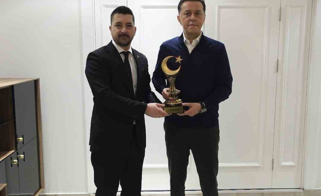 Eskişehir Müteşebbis İş Adamları Derneği (ESMİAD) yöneticileri, Eskişehir Milletvekili Nebi