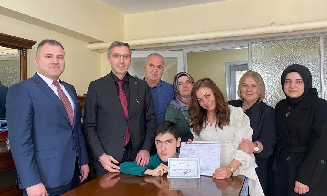 Bayburt İl Milli Eğitim Müdürü Ömer Faruk Kahraman, evde eğitim