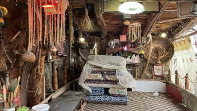 Konya’da 30 yılı aşkın süredir çeşitli eşyaları toplayan vatandaş, evinin