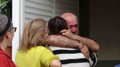 Antalya’da bir dairenin ardiye olarak kullanılan bölümünde çıkan yangın ev