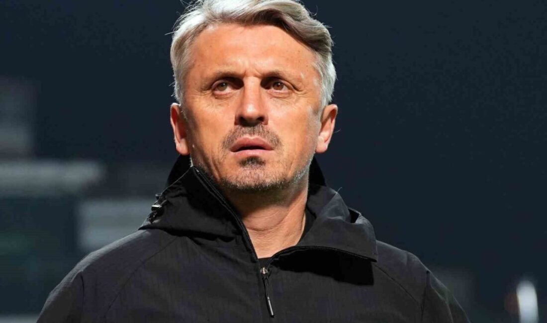 Trendyol Süper Lig ekibi Eyüpspor, Teknik Direktör Orhan Ak ile