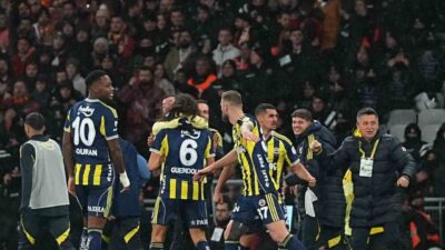 Fenerbahçe, Turkcell Süper Kupa finalinde Galatasaray’ı 2-0 mağlup ederek bu