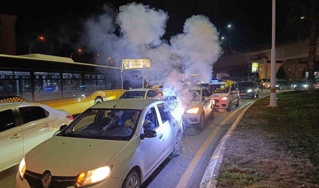 Fenerbahçe’nin Süper Kupa şampiyonluğu Şanlıurfa’da sevince dönüştü. Taraftarlar araçlarıyla şehir