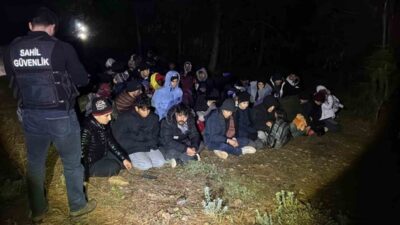 Muğla’nın Fethiye ilçesinde karada bekleyen 24’ü çocuk toplam 58 düzensiz