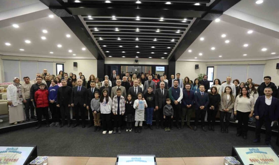 Niğde Belediyesi tarafından ’Fikrini Paylaş, Şehrine Değer Kat’ sloganıyla düzenlenen