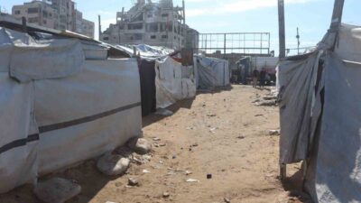 İsrail’in saldırılarını sürdürdüğü Gazze Şeridi’ndeki Filistinliler, ABD Başkanı Donald Trump’ın