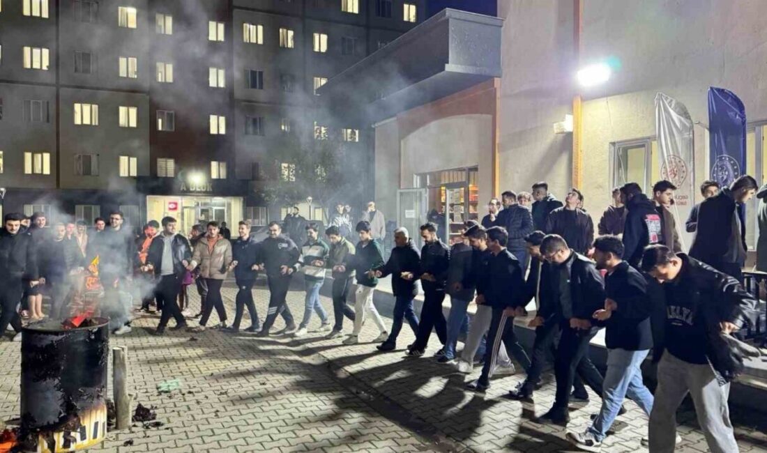 Aydın Gençlik ve Spor İl Müdürlüğü’nün yurtlarda düzenlediği “Biz Bize