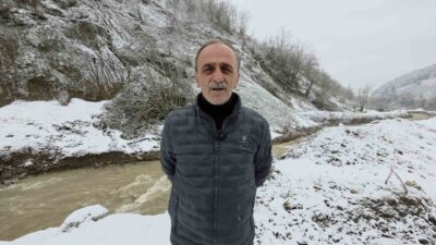 Düzce’nin Fındıklıaksu köyü Muhtarı Zekeriya Beyaz, heyelan riski nedeniyle köyün